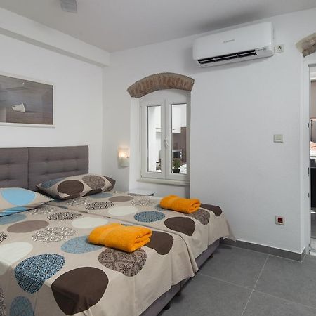 Nera Luxery Apartments สปลิท ภายนอก รูปภาพ
