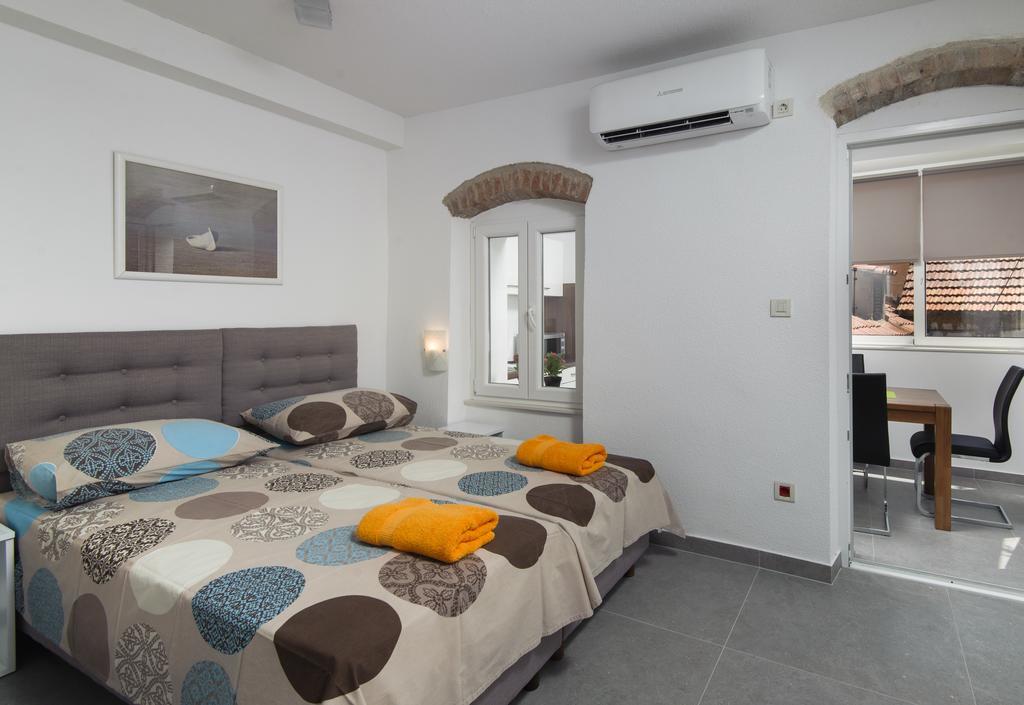Nera Luxery Apartments สปลิท ภายนอก รูปภาพ