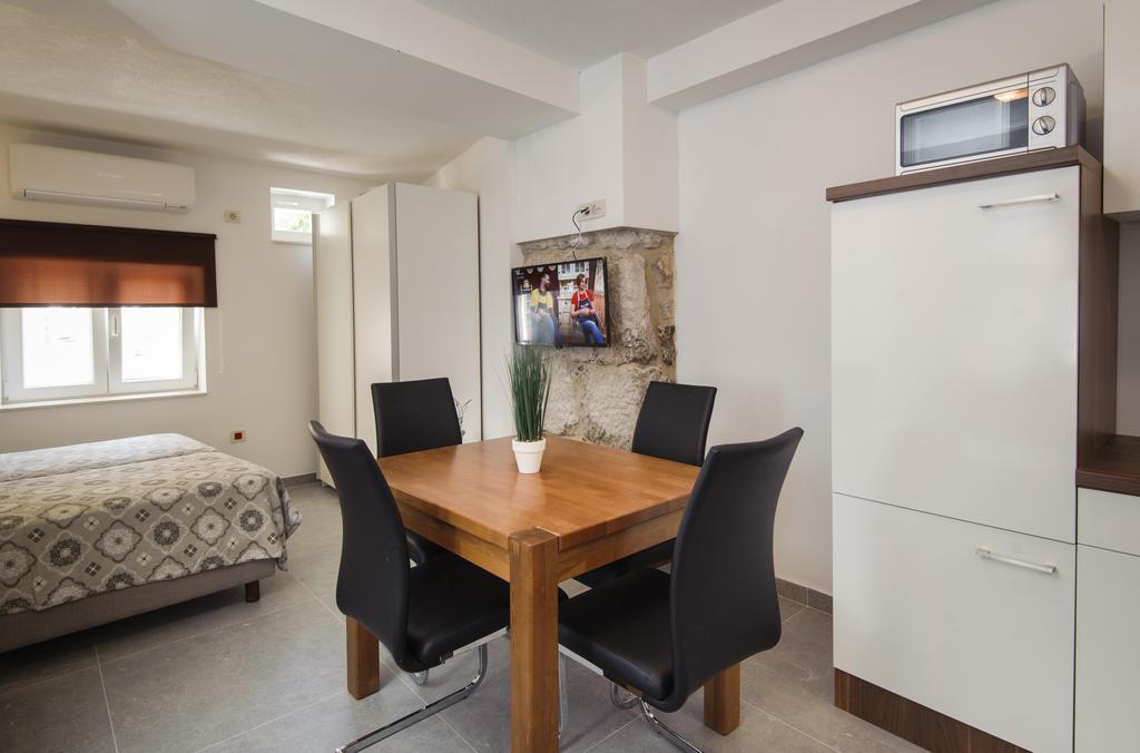 Nera Luxery Apartments สปลิท ภายนอก รูปภาพ