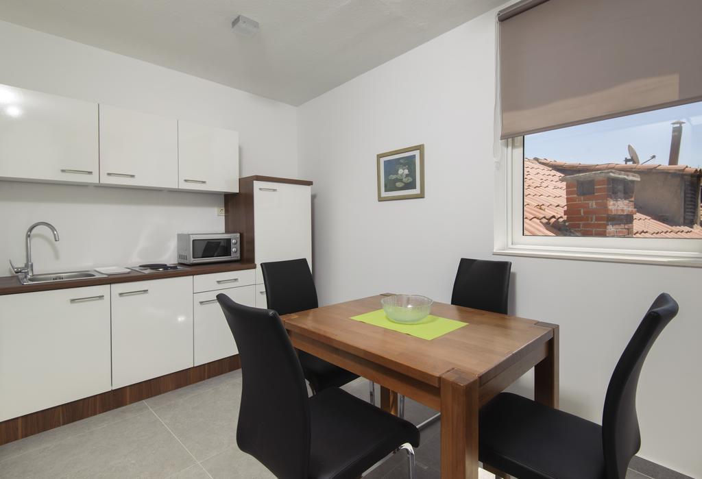 Nera Luxery Apartments สปลิท ภายนอก รูปภาพ
