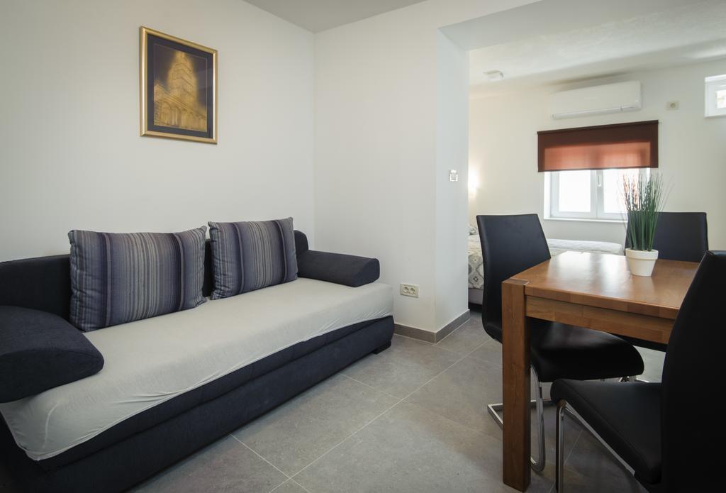Nera Luxery Apartments สปลิท ภายนอก รูปภาพ